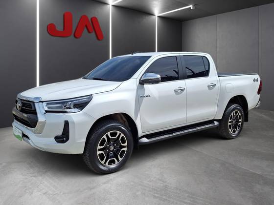 TOYOTA HILUX 2.8 D-4D TURBO DIESEL CD SRX 4X4 AUTOMÁTICO